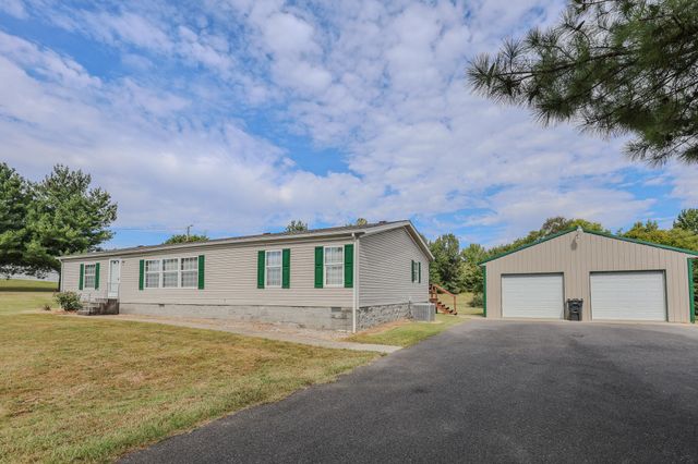 2465 W Lovelaceville Florence Station Road, Paducah, KY 42001