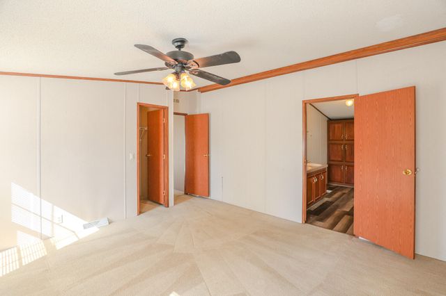2465 W Lovelaceville Florence Station Road, Paducah, KY 42001