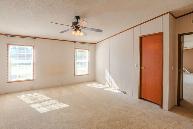 2465 W Lovelaceville Florence Station Road, Paducah, KY 42001