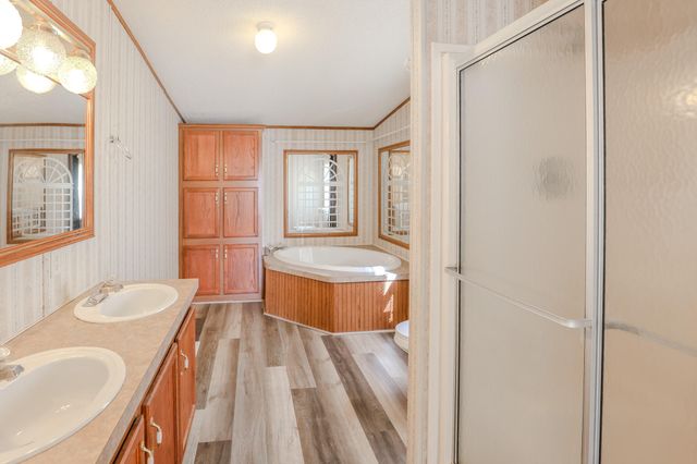 2465 W Lovelaceville Florence Station Road, Paducah, KY 42001