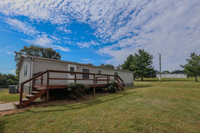2465 W Lovelaceville Florence Station Road, Paducah, KY 42001