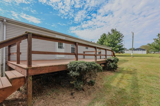 2465 W Lovelaceville Florence Station Road, Paducah, KY 42001