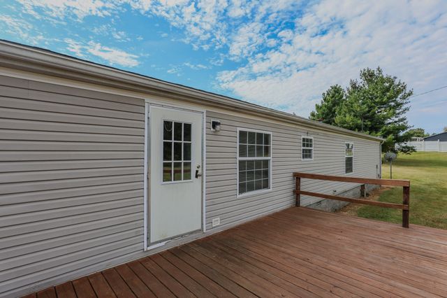 2465 W Lovelaceville Florence Station Road, Paducah, KY 42001
