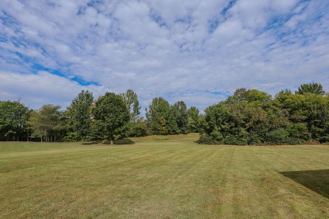 2465 W Lovelaceville Florence Station Road, Paducah, KY 42001