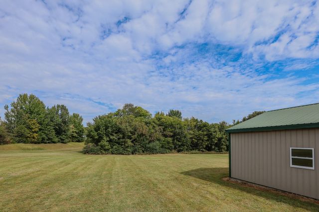 2465 W Lovelaceville Florence Station Road, Paducah, KY 42001