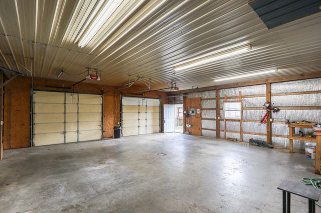 2465 W Lovelaceville Florence Station Road, Paducah, KY 42001