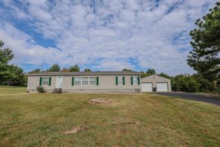 2465 W Lovelaceville Florence Station Road, Paducah, KY 42001