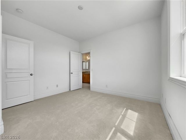 134 Crooked Putter Drive, Las Vegas, NV 89148