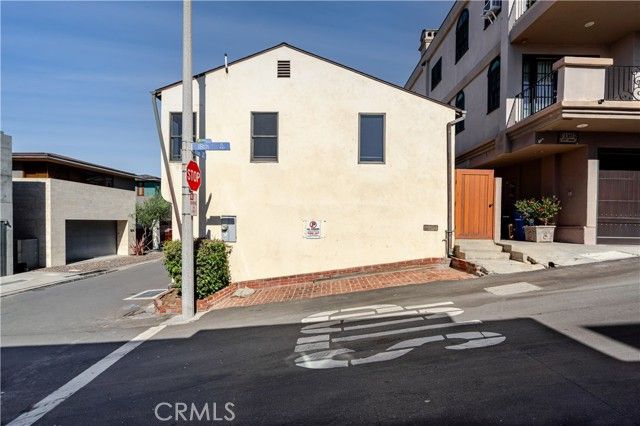 1812 Ocean Drive, Manhattan Beach, CA 90266