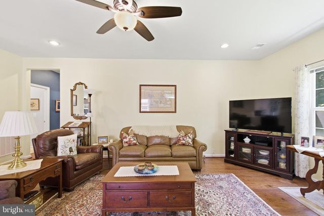 35 HARPERS MILL WAY, Lovettsville, VA 20180