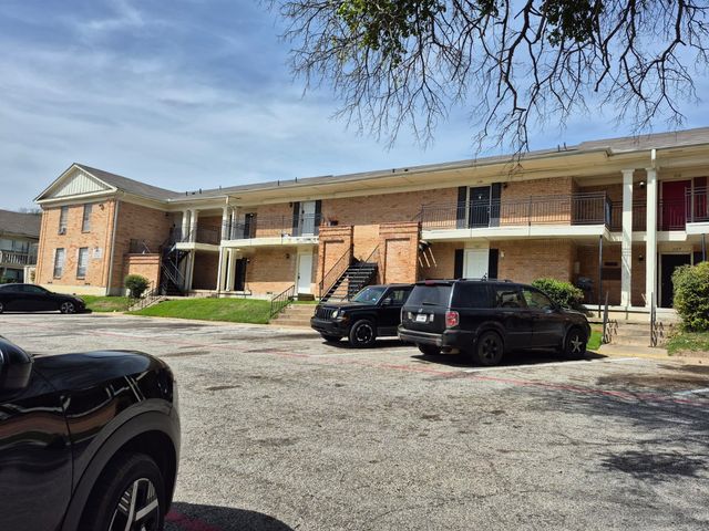 5057 Ridglea Lane 1107, Fort Worth, TX 76116