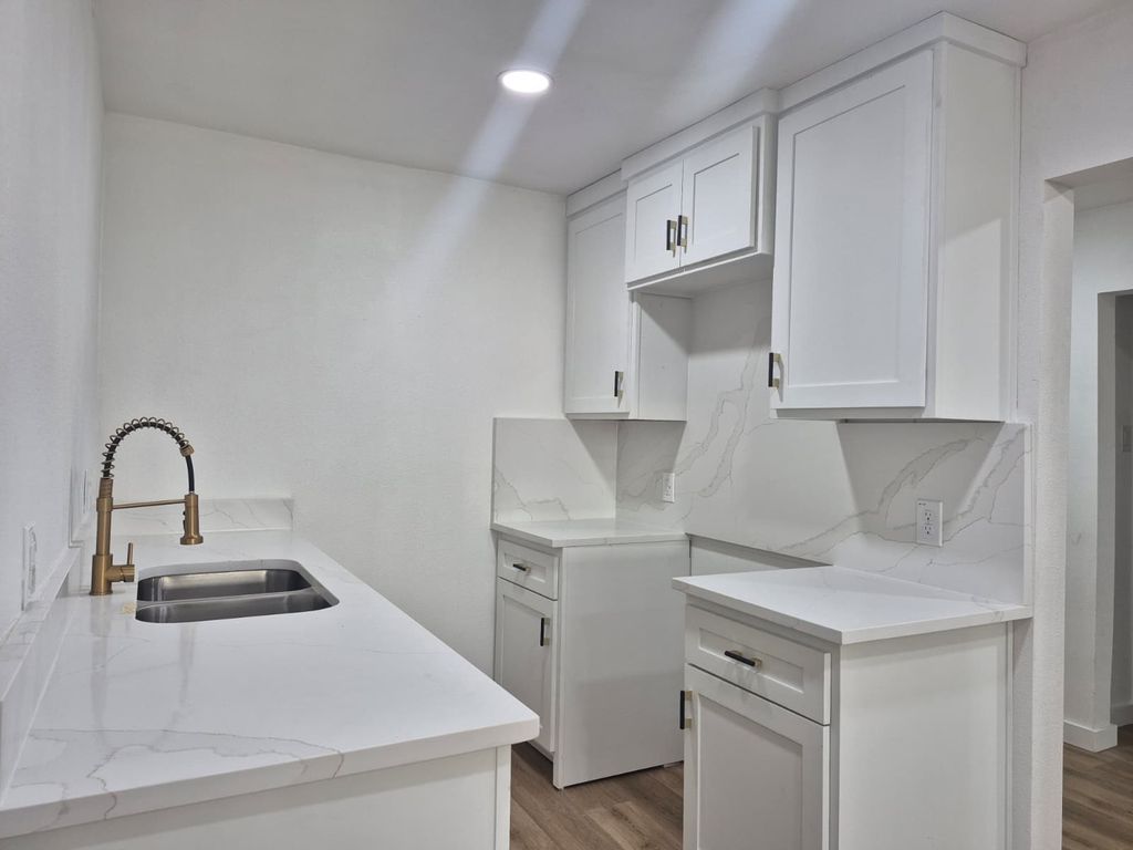 5057 Ridglea Lane 1107, Fort Worth, TX 76116