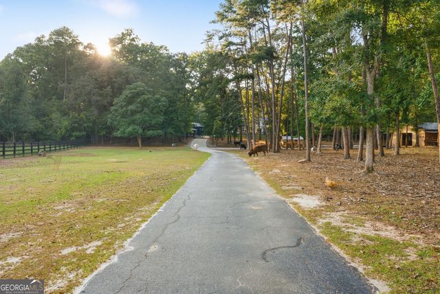 513 Bankstown Road, Brooks, GA 30205