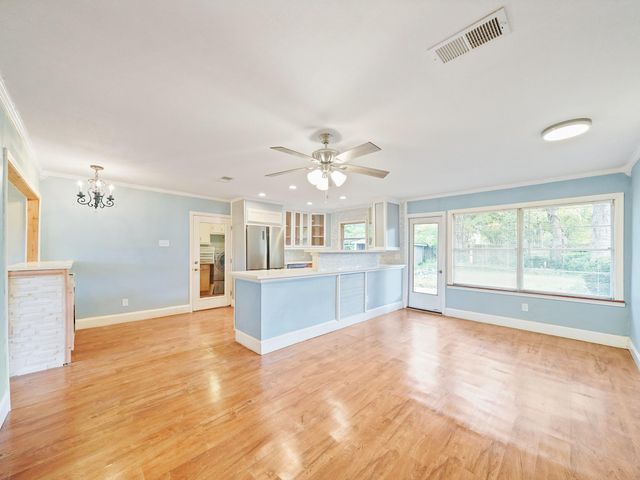 9015 Bintliff Drive, Houston, TX 77074