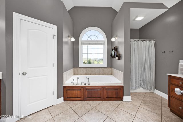 426 Marks Ln, Bardstown, KY 40004