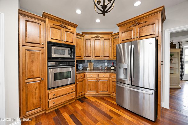 426 Marks Ln, Bardstown, KY 40004