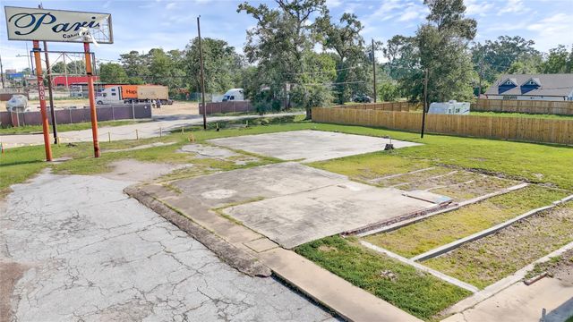 7800 Eastex Freeway, Houston, TX 77093
