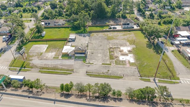 7800 Eastex Freeway, Houston, TX 77093