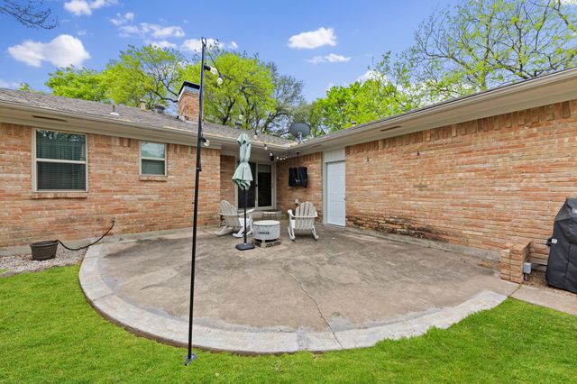 8309 Londonderry Lane, Dallas, TX 75228