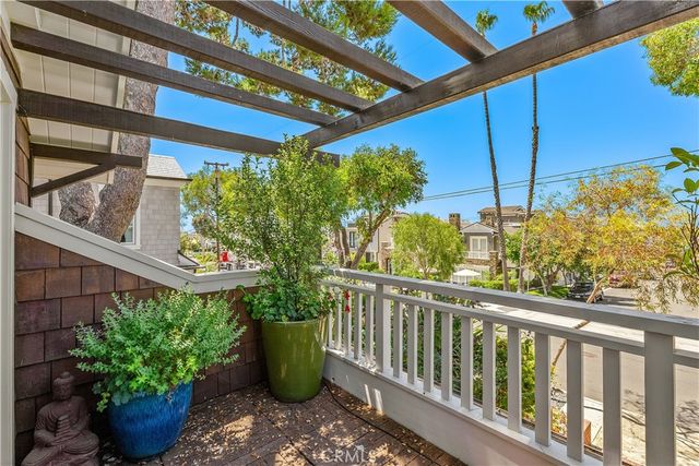 624 Poppy Avenue, Corona Del Mar, CA 92625