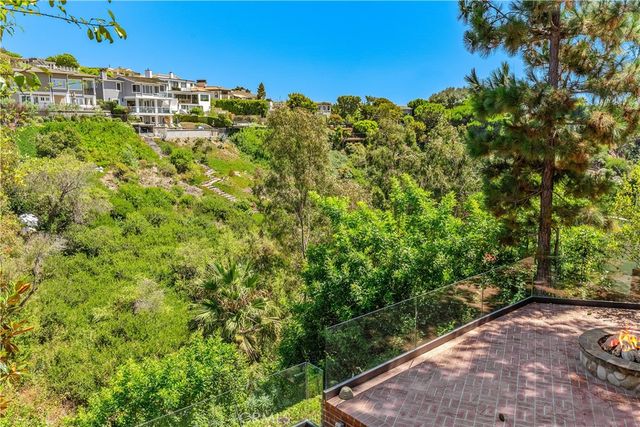 624 Poppy Avenue, Corona Del Mar, CA 92625