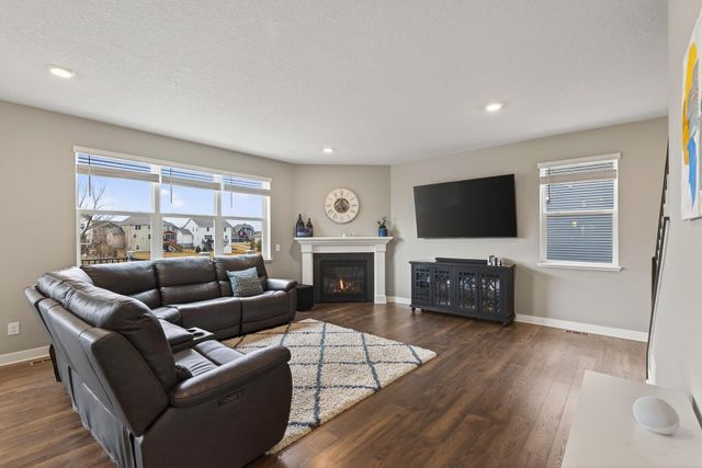 1429 Clover Preserve Lane, Chaska, MN 55318