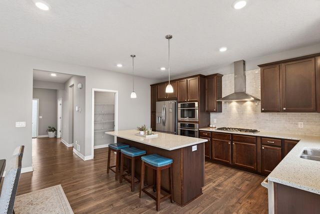 1429 Clover Preserve Lane, Chaska, MN 55318