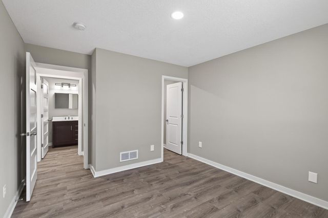 1429 Clover Preserve Lane, Chaska, MN 55318