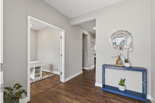 1429 Clover Preserve Lane, Chaska, MN 55318