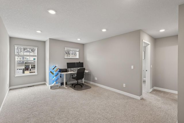 1429 Clover Preserve Lane, Chaska, MN 55318