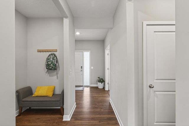 1429 Clover Preserve Lane, Chaska, MN 55318