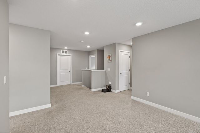 1429 Clover Preserve Lane, Chaska, MN 55318