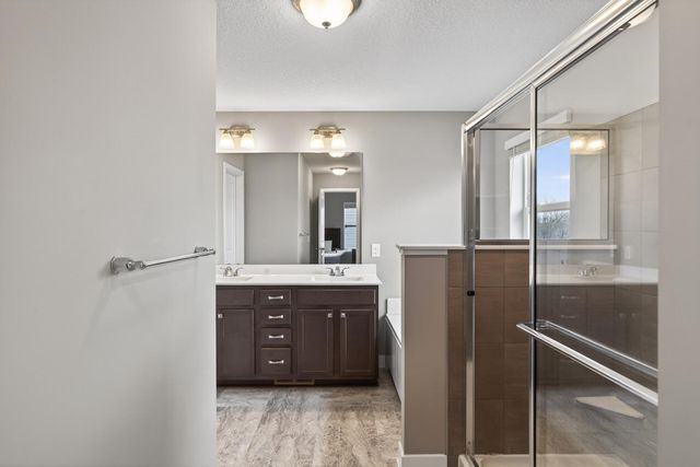 1429 Clover Preserve Lane, Chaska, MN 55318