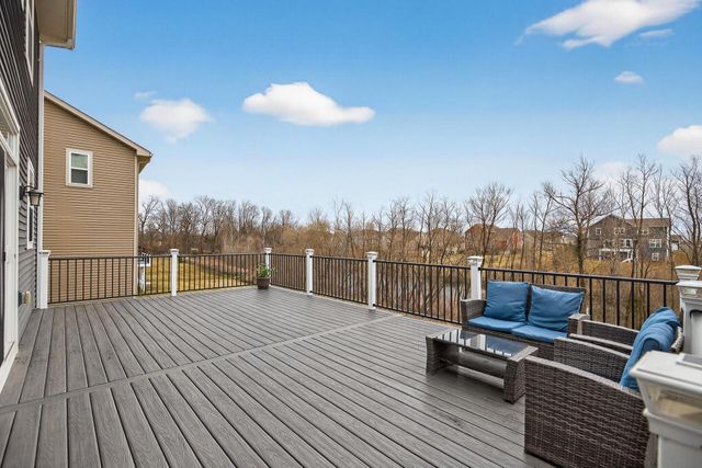 1429 Clover Preserve Lane, Chaska, MN 55318