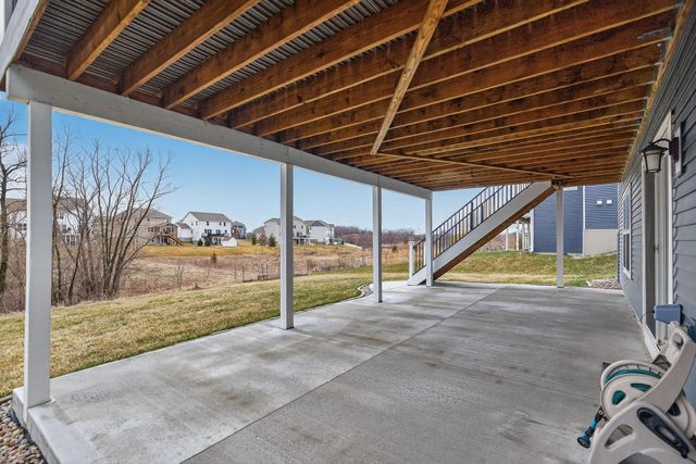 1429 Clover Preserve Lane, Chaska, MN 55318