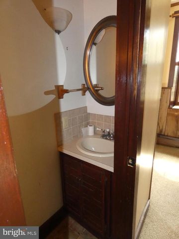 441 S FRONT ST, Columbia, PA 17512