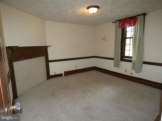 441 S FRONT ST, Columbia, PA 17512