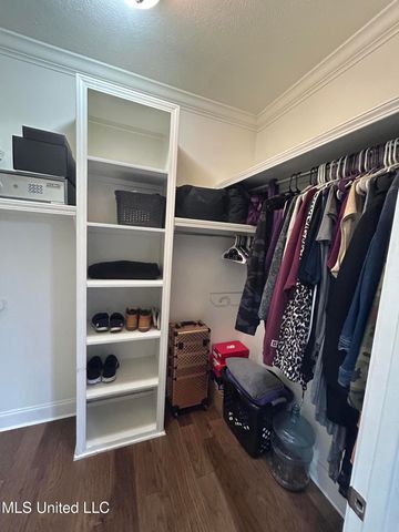 104 Meadowcreek Drive, Brandon, MS 39042