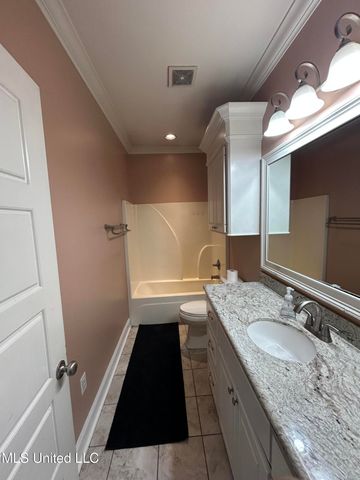 104 Meadowcreek Drive, Brandon, MS 39042