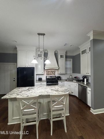 104 Meadowcreek Drive, Brandon, MS 39042