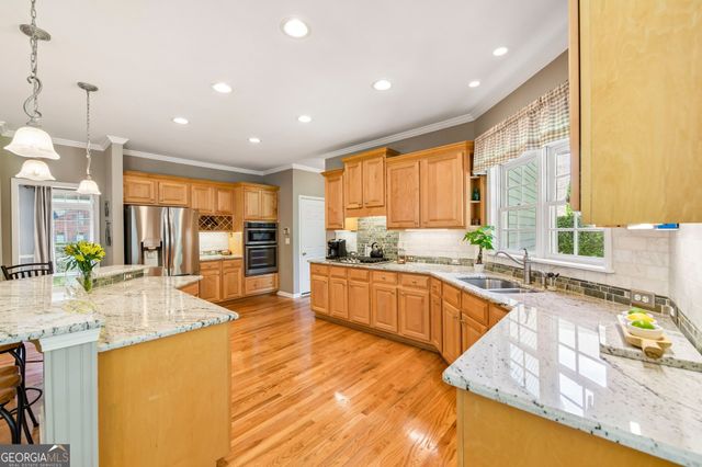 160 Woodcliff Drive, Suwanee, GA 30024