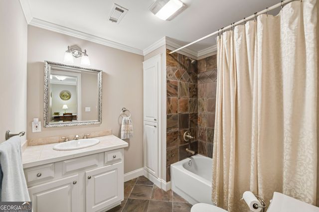 160 Woodcliff Drive, Suwanee, GA 30024