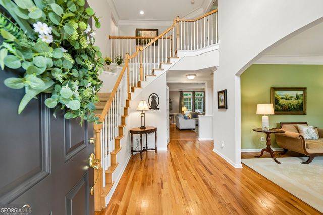 160 Woodcliff Drive, Suwanee, GA 30024
