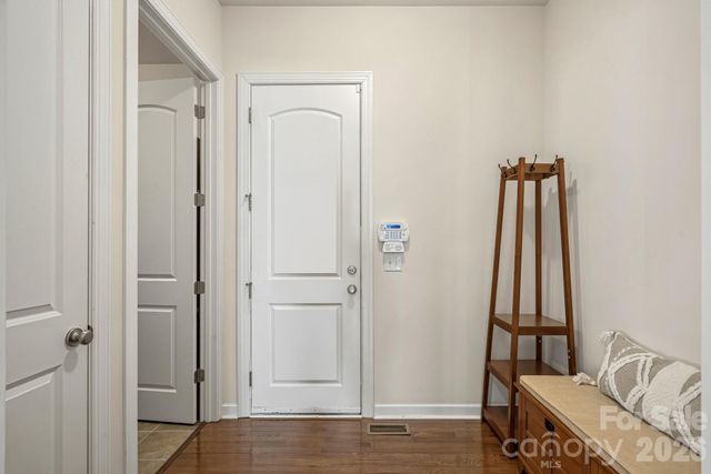 10654 Rippling Stream Drive NW, Concord, NC 28027