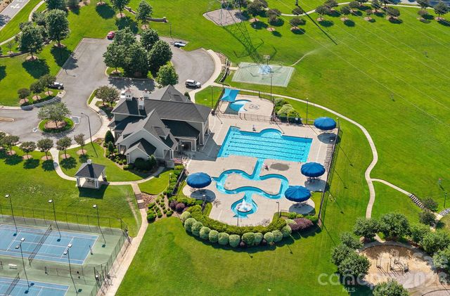 10654 Rippling Stream Drive NW, Concord, NC 28027