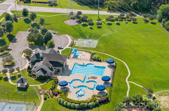 10654 Rippling Stream Drive NW, Concord, NC 28027