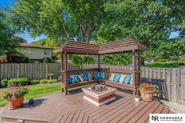 12357 Seward Street, Omaha, NE 68154