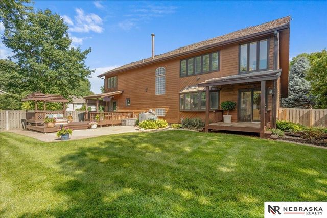 12357 Seward Street, Omaha, NE 68154