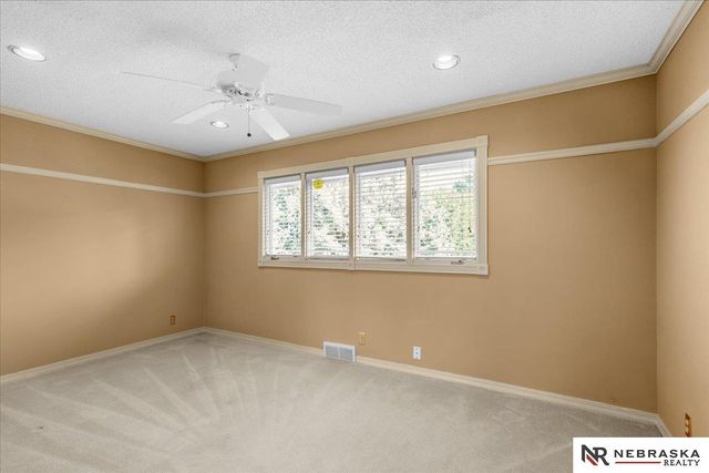 12357 Seward Street, Omaha, NE 68154