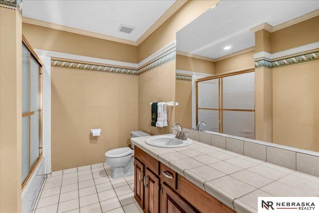 12357 Seward Street, Omaha, NE 68154